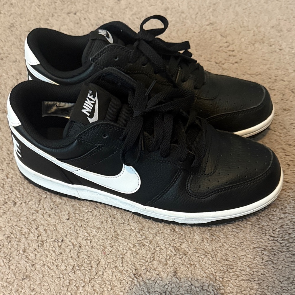 Nike court vision Black and White mens size 8.5